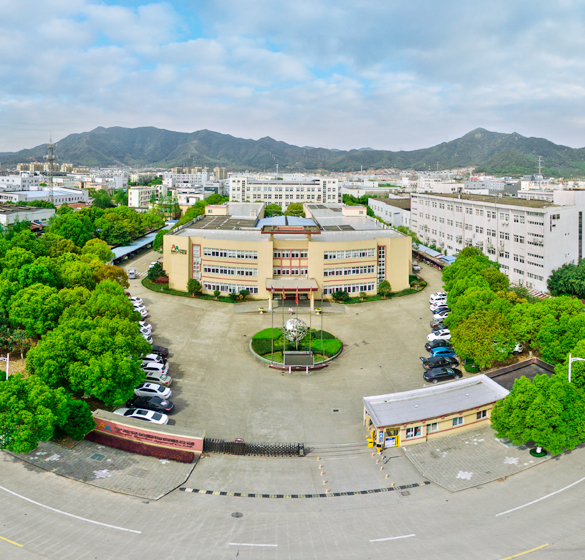 谈球吧网址多少:亦外EY女装招商 引导服饰时髦与今世日子结合